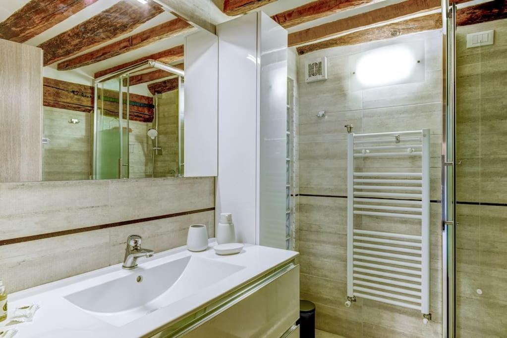 Luminoso Nel Cuore Di Genova+balcone Appartement Genua